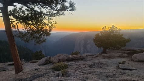 Discover Yosemite - Sunset Tour for Two | yosemitethisyear.com