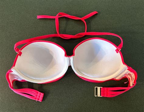 Victorias Secret Molded Underwire Swim Bikini Top 34DD Pink EBay