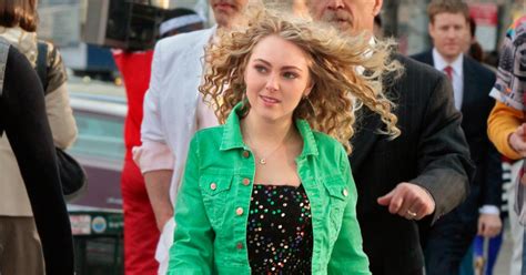 An Honest Review Of The Carrie Diaries From A Sex And The City Superfan Nine Au