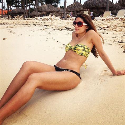 Naked Manuela Gonz Lez Added By Pepelepu