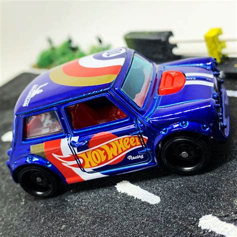 JULIAN S HOT WHEELS BLOG Morris Mini HW Race Team