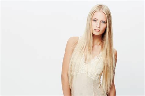 Images De Femme Blonde Cheveux Long T L Chargement Gratuit Sur Freepik