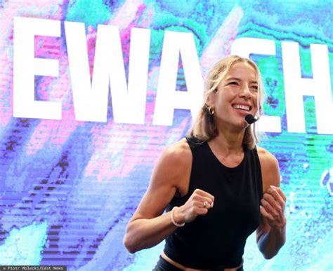 Ewa Chodakowska Sp Dzi A Tydzie W Grecji W Wyci Tym Bikini Wygl Da Ol Niewaj Co A To Dopiero