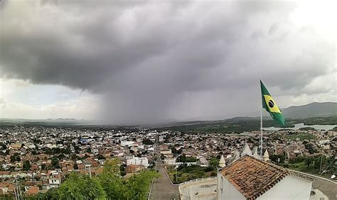 Chuva Intensa E Uma Pequena Nuvem Funil Em Itaberaba Ba Veja O V Deo