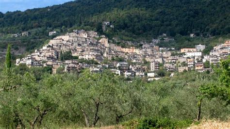 Lo spopolamento dei borghi è un cancro che non lascia immune la