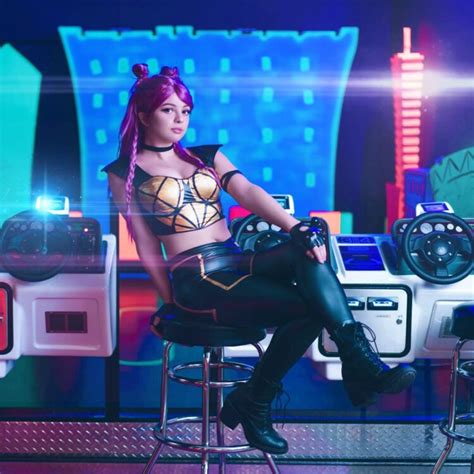 Hot Sexy Oki Allyson Bikini Pics