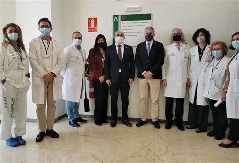 Isaac Túnez inaugura las nuevas instalaciones de Investigación