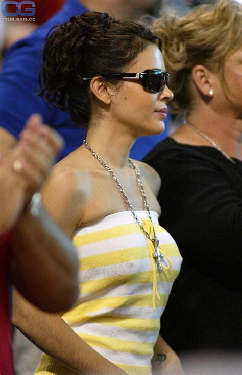 Alyssa Milano Nude Pictures Onlyfans Leaks Playboy Photos Sex Scene Uncensored