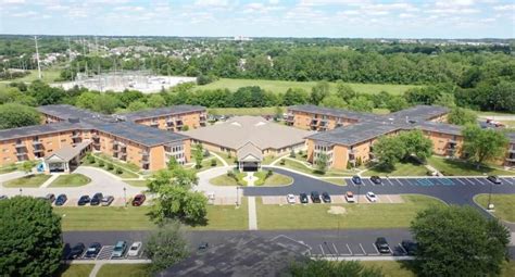 Crestwood Residents – Crestwood Village Senior Living