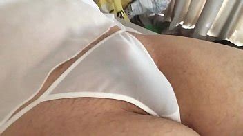 Crossdresser de polla pequeña con lencería blanca sexy XVIDEOS