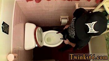 Viejo doctor y chico porno gay galería de imágenes descargando en el inodoro XVIDEOS