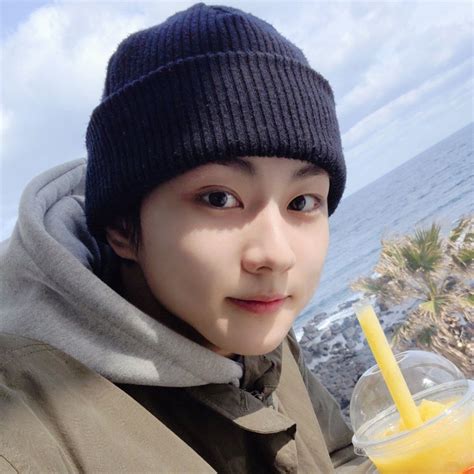 jungwon enhypen icon cat talk  star homies pretty people boy