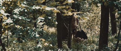 Naked Lee Joo Hee In Couple In The Forest