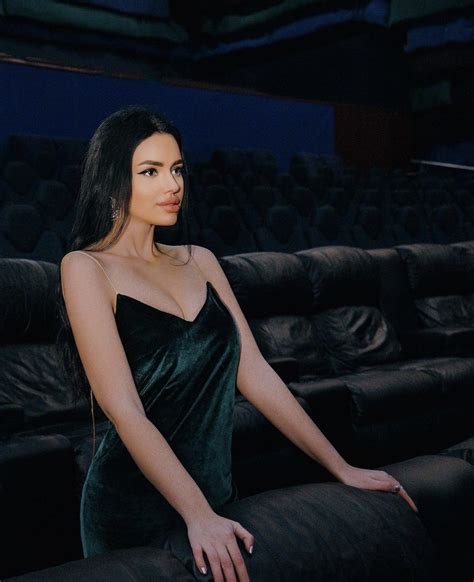 ID 102005 Karina From Odessa Ukraine 32 Years Old Brunette Brown