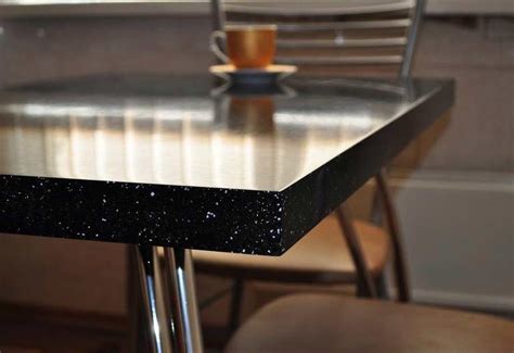 Столы из искусственного камня: купить по цене от 9226 руб./м.п. в ...