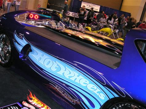 Hot Wheels Vira Carro De Verdade Marcha