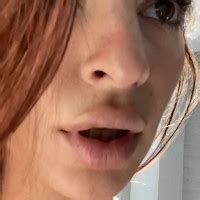 INSTA VID RG FJ Emily Ratajkowski Covering Bare Tits And Exposing
