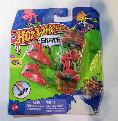 Embalagem Danificada Hot Wheels Skate Berry Cool Universo Hot Wheels