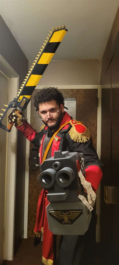 Commissar Cosplay Rwarhammer40k