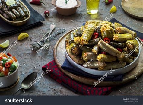 Стоковая фотография 1396909568: Арабская кухня; традиционное ...