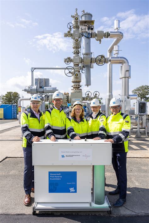 uniper eroeffnet  krummhoern neuen speicher fuer gruenen wasserstoff