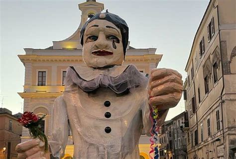 Rome4uஇ Roma e Lazio x te Ass ne Culturale Carnevale di Civita Castellana Gita in pullman da