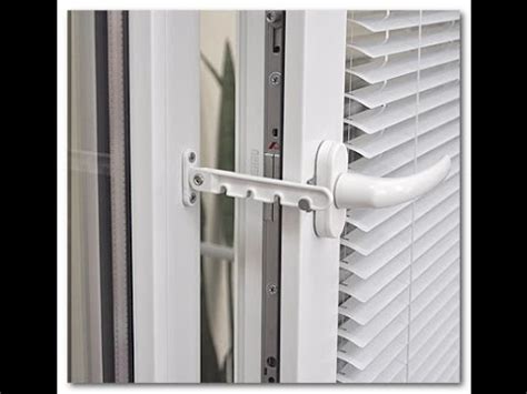 Гребёнка. Фиксатор оконной створки - YouTube