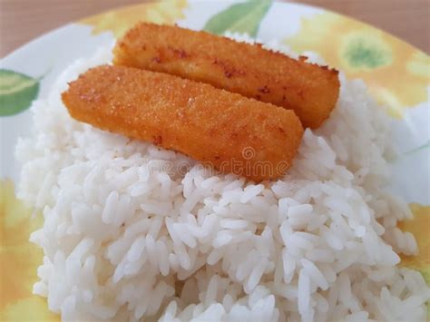 Fried Fish Fingers With Rice Stock Image Image Of Slice Fish 140673115