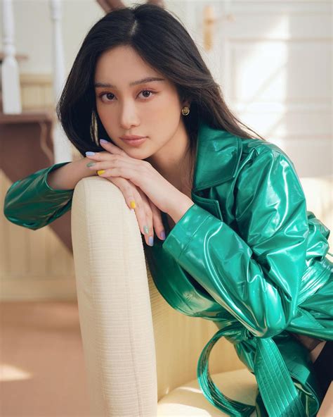 Jun Vũ khoe đường cong với bikini dù từng bị phản đối mặc hở NGƯƠI ĐEP VA SIÊU XE