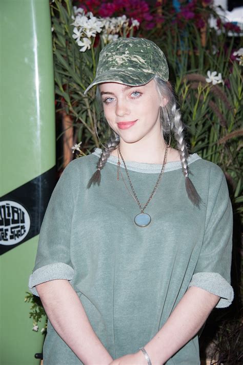 Why Billie Eilish Hid Her Body in Baggy Clothes for Years – 3 Pics That