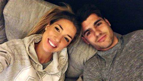 Alice Campello Incinta Alvaro Morata Le Bacia Il Pancino Gossip It