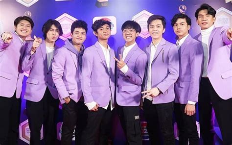 perjuangan unty meniti karier  industri musik  bulan debut