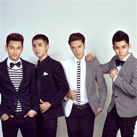 Boy band in farewell tour of HCM City, Hà Nội