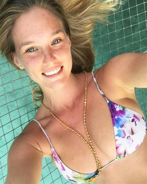 Bar Rafaeli Enjoying The Sun Porn Pic