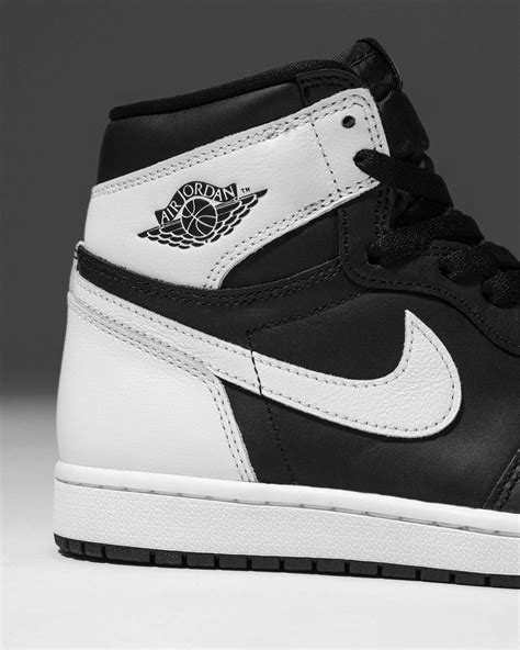 Air Jordan 1 Mens Retro High Og Shoes