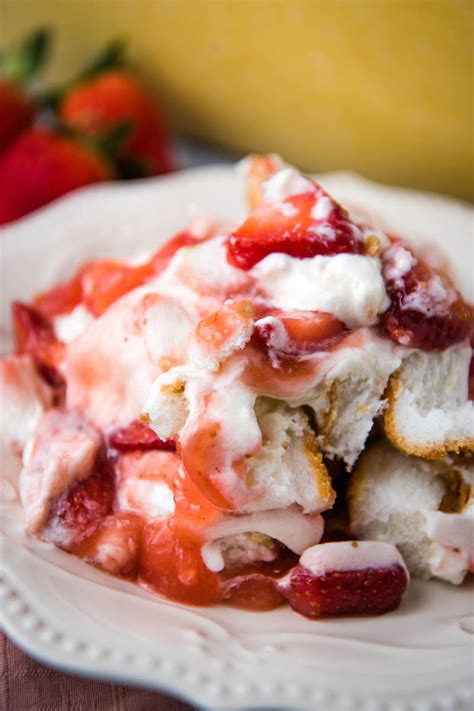 Strawberry Delight Jello Salad