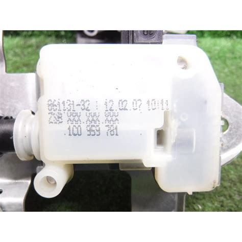 VW ニュービートル GH 9CBFS トランクバックドアロックソレノイド BFS 1C0 827 505E