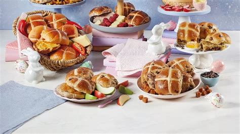 Aldis P Hot Cross Buns Are Voted The Best In Good Housekeeping Taste Test Mirror Online