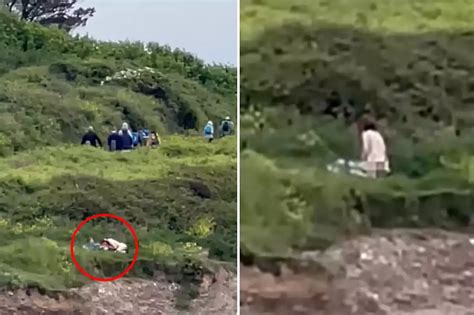 A Real Cliffbanger Couple Caught Having Sex On Edge Of A Cliff In Video United States