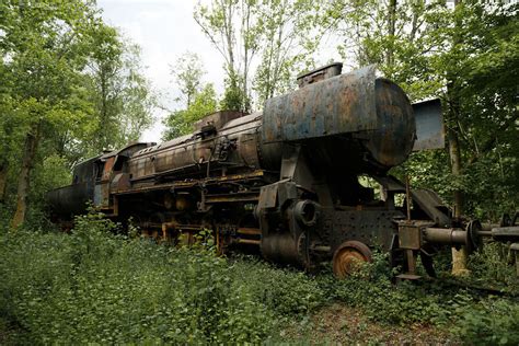 Ghostly Remains I Took Pictures Of Abandoned Trains Bored Panda