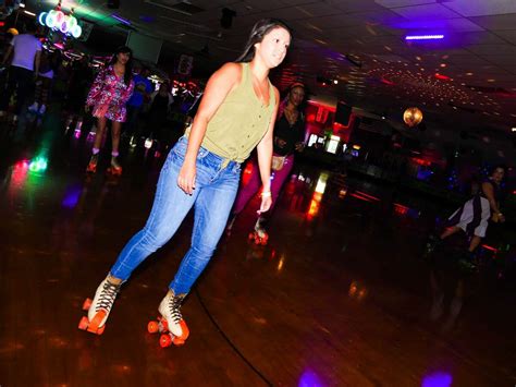 Photos: San Antonio roller skaters get their groove on at Rollercade ...