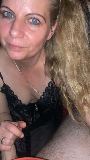 Amateur Milf IMG Porn Pic