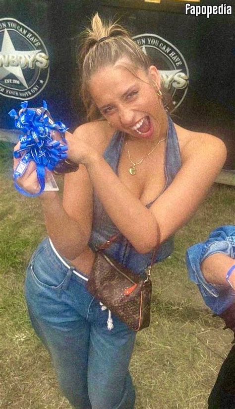 Tate Mcrae Nude Onlyfans Leaks Photo Fapopedia