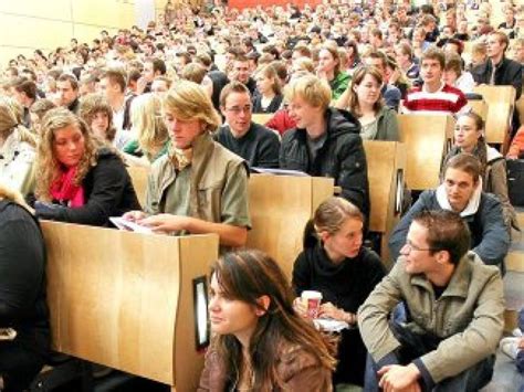 Studieren leicht gemacht: Tipps für die ersten Wochen an der Uni