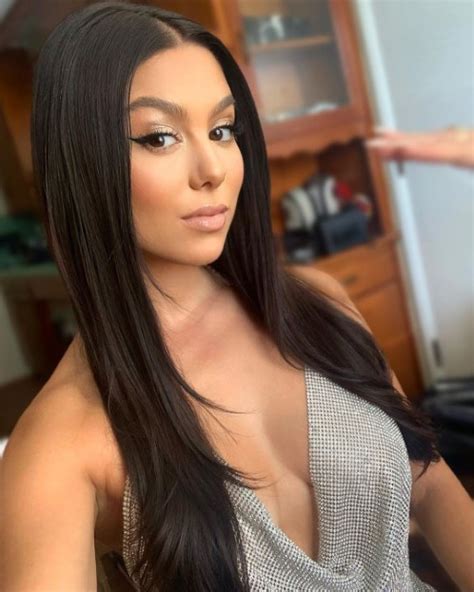 Kira Kosarin Sporty Nude OnlyFans Leaked Photo XPicsly