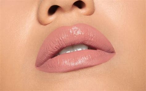 Pupa Milano Vamp Extreme Colour Lipstick With Plumping Treatment Warm Nude Oz