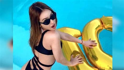 El Bikini Negro Con El Que Yanet Garc A Celebr Millones De Seguidores En Instagram Infobae
