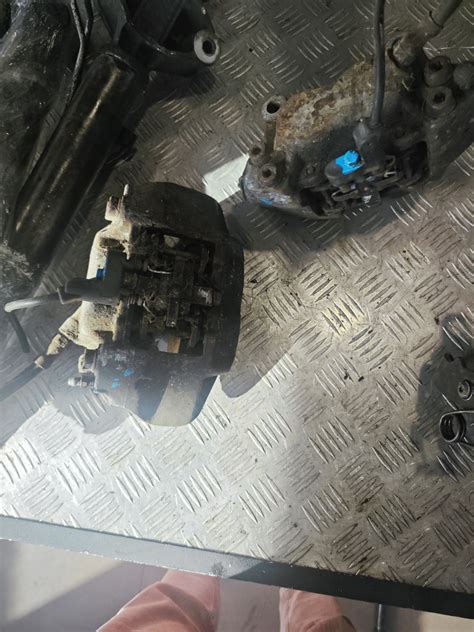 Суппорта передние — Mercedes-Benz E-Class Coupe (C124), 2,2 л, 1993 ...