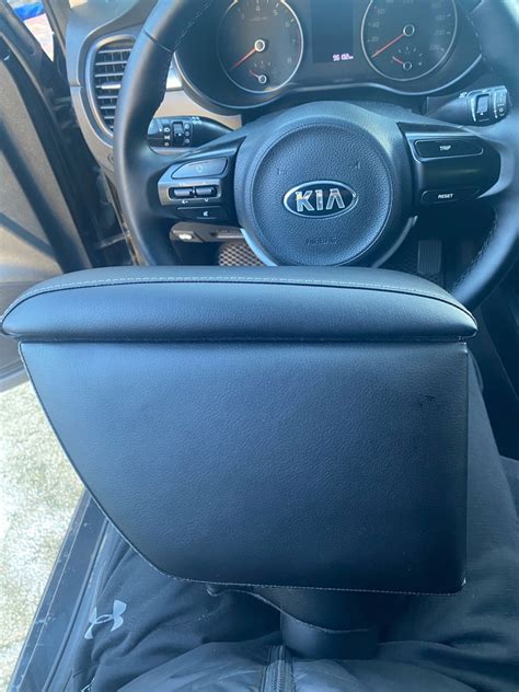 Подлокотник — KIA Rio (4G), 1,6 л, 2018 года | аксессуары | DRIVE2