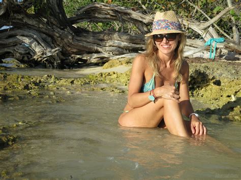 Bikini Model Beach Chic AI Enhanced Slippery Snake Skin Topaz Sharpen Faceai Porn Pic